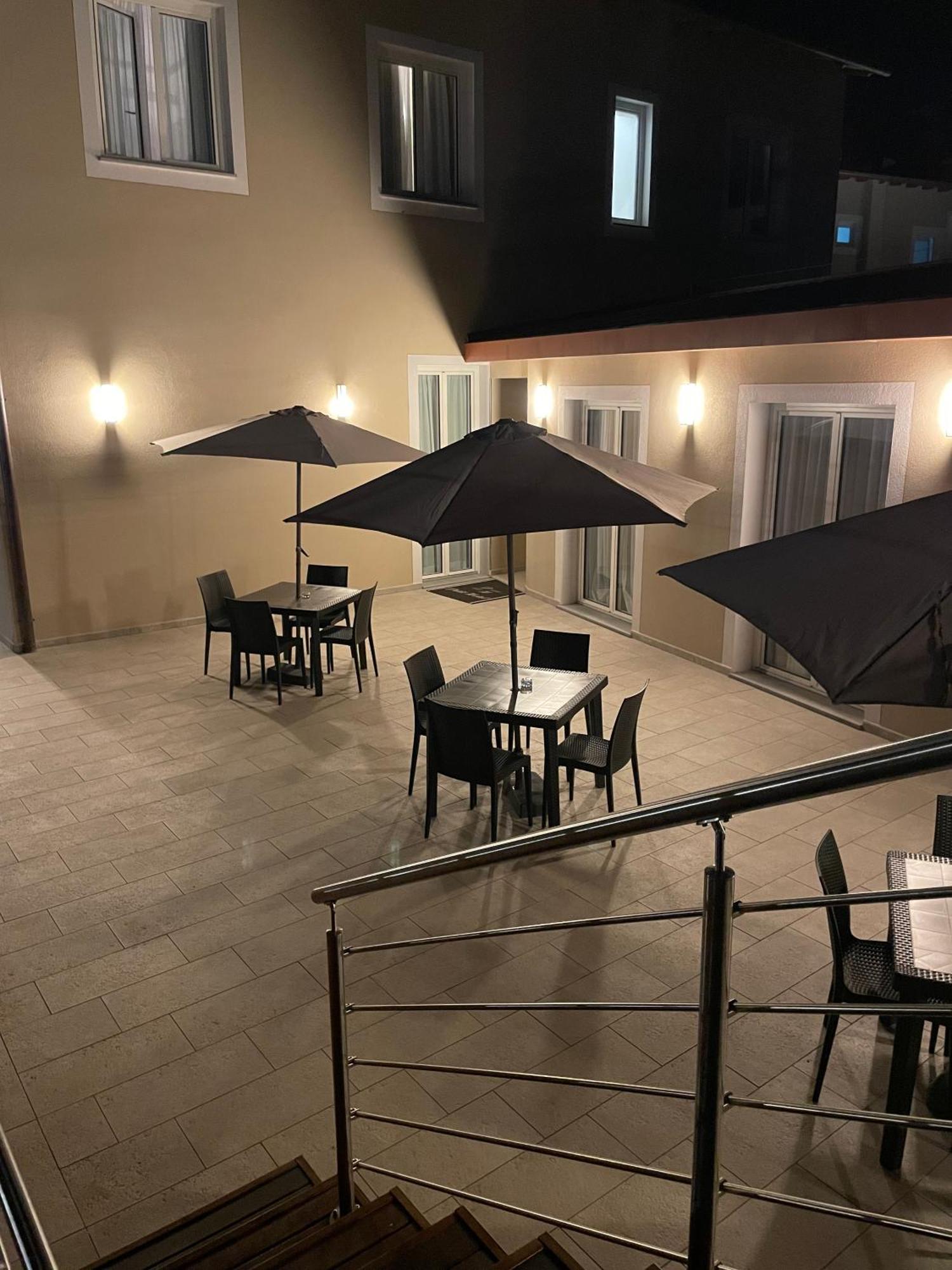 Petit Hotel Prato  Ngoại thất bức ảnh